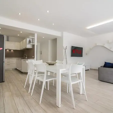 Apartment Piazza Mazzini A 2 Passi Dal Mare. Lido di Jesolo