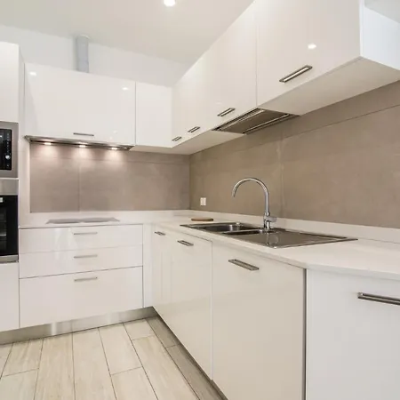Apartment Piazza Mazzini A 2 Passi Dal Mare.