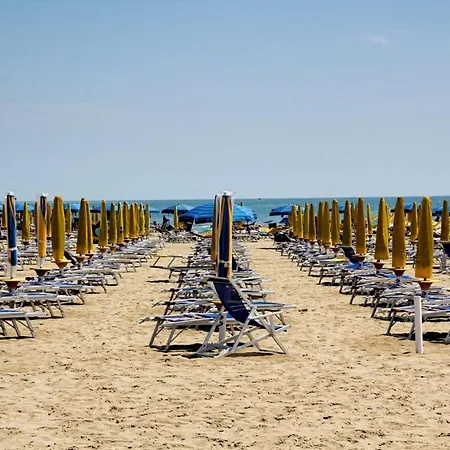 Piazza Mazzini A 2 Passi Dal Mare. * Lido di Jesolo